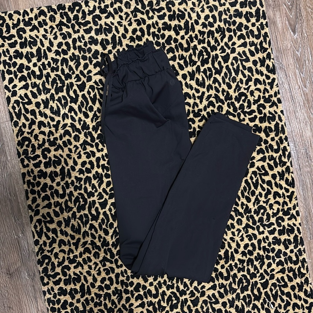 Black lululemon joggers